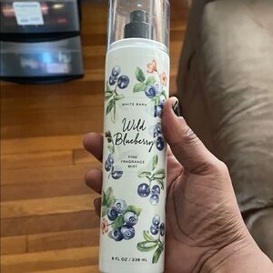 White Barn Blueberry Floral Fragrance Mist